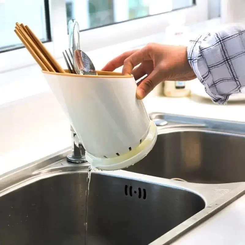 1 tk plastist lauanõude hoiuriiul, söögipulkade, noa, lusika ja kahvli äravooluavaga hoidik kandikuga, majapidamise kuivatusriiul
